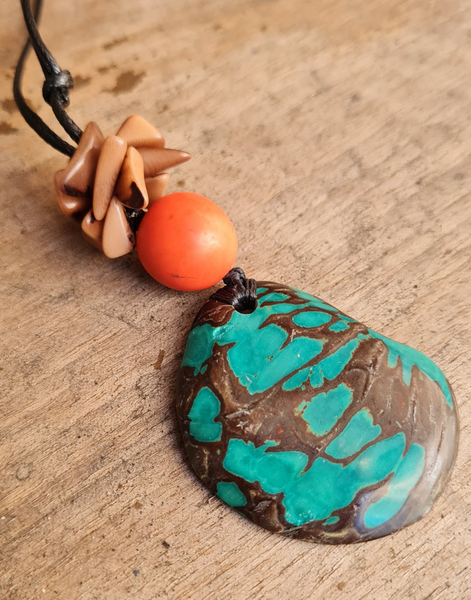 Tessa Adjustable Pendant Necklace - Multicoloured