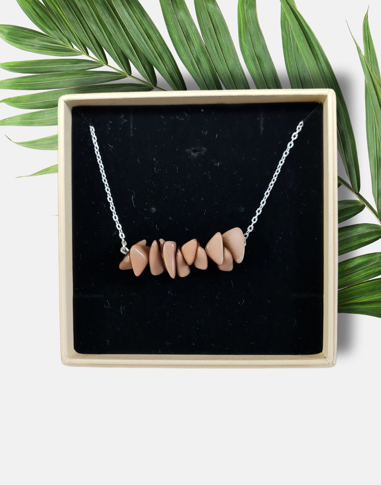 Sheila Tagua Chain Necklace - Monochromatic