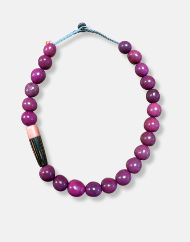 Bombona of Tagua with Pipa detail - Grapes